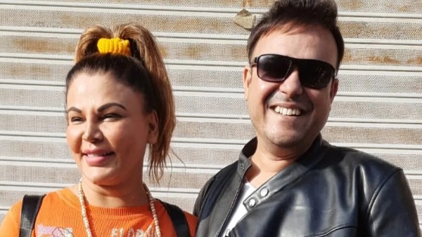 राखी सावंत शो के बाद पति रितेश के साथ