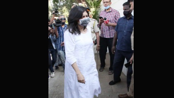 अल्का याग्निक अल्का याग्निक