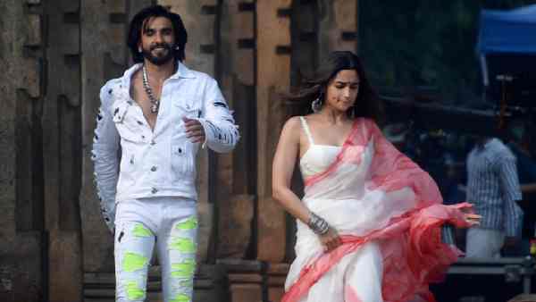 आने वाली फिल्में