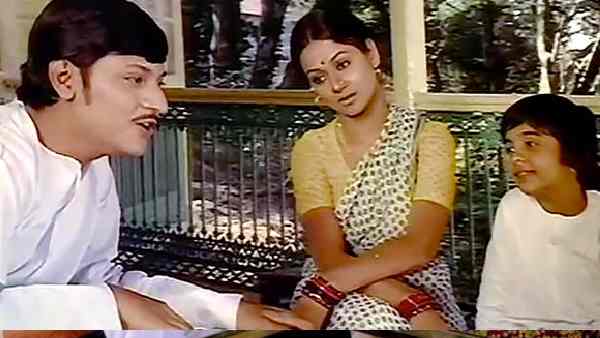 कई भाषाओं में की हैं फिल्में कई भाषाओं में की हैं फिल्में