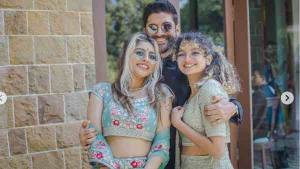 फरहान की बेटियां