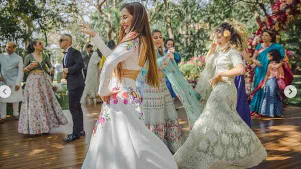 जमकर किया डांस