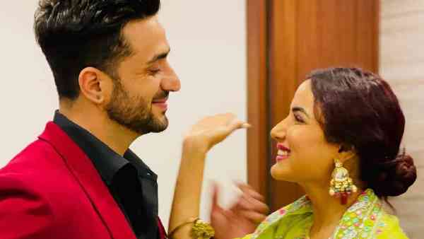 परिवार में भी हुआ स्वागत