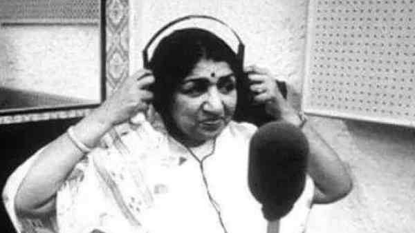 lata-mangeshkar-fought-with-filmfare-for-not-giving-best-playback-singer-award-refused-to-perform lata-mangeshkar-fought-with-filmfare-for-not-giving-best-playback-singer-award-refused-to-perform