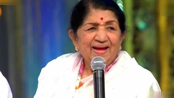 आखिरी दिनों में पिता को किया याद, मंगवाया ईयरफोन