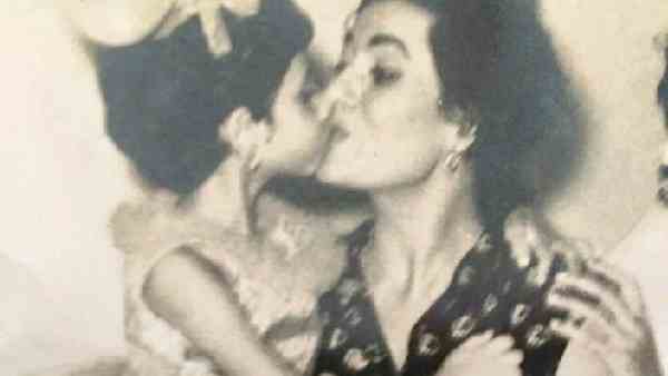 भारत लौटते ही कहा भूख लगी है