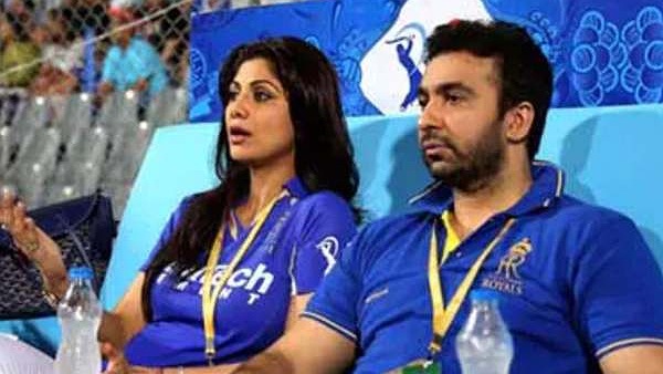 पोर्नोग्राफी मामले में आरोप