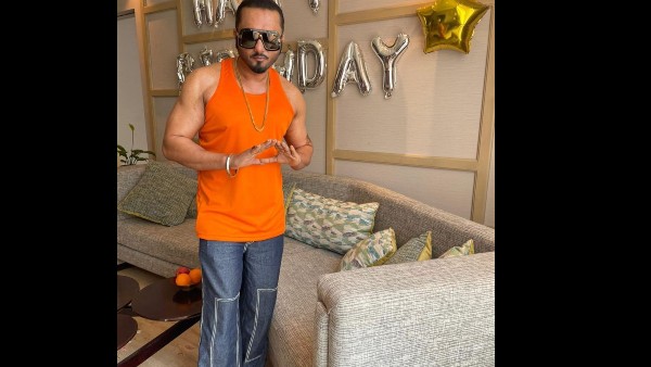 पत्नी शालिनी तलवार ने घरेलू हिंसा का आरोप लगाया 