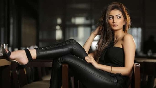 रोज़ी से करेंगी डेब्यू रोज़ी से करेंगी डेब्यू