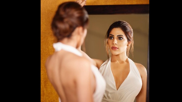 निक्की तंबोली की सेक्सी फोटो