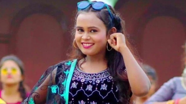 शिल्पी राज अपने एक मित्र के साथ