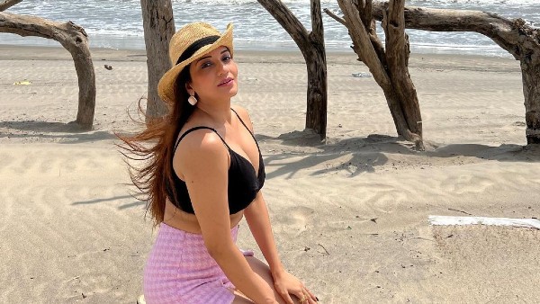 मोनालिसा का सबसे बोल्ड अंदाज