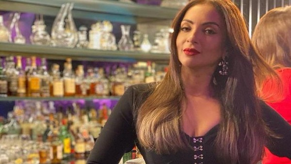 फैशन दुनिया का बड़ा नाम फैशन दुनिया का बड़ा नाम