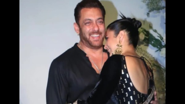 शहनाज गिल ने ब्लैक ट्रेडिशनल आउटफिट शहनाज गिल ने ब्लैक ट्रेडिशनल आउटफिट