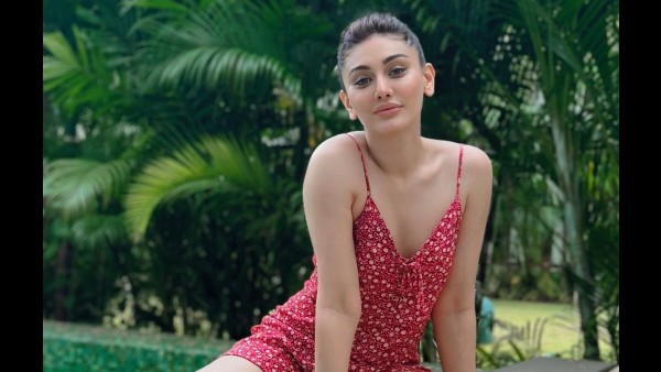 शेफाली जरीवाला की सेक्सी फोटो