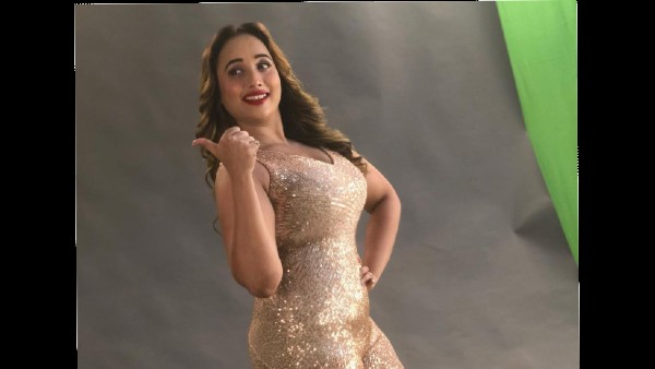 रानी चटर्जी का कैप्शन रानी चटर्जी का कैप्शन