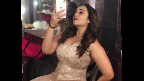 रानी चटर्जी का लेटेस्ट फोटोशूट रानी चटर्जी का लेटेस्ट फोटोशूट