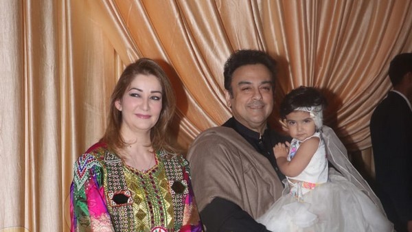 फैन से की दूसरी शादी