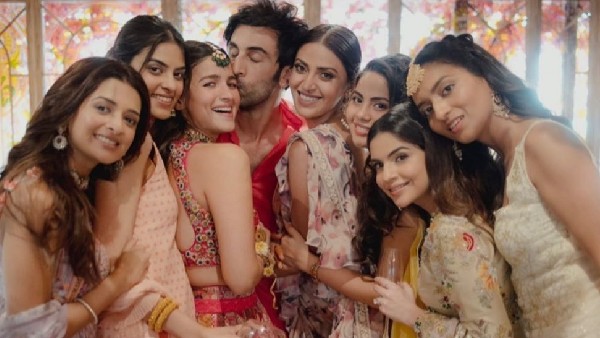 मज़े लेती दिखीं आलिया