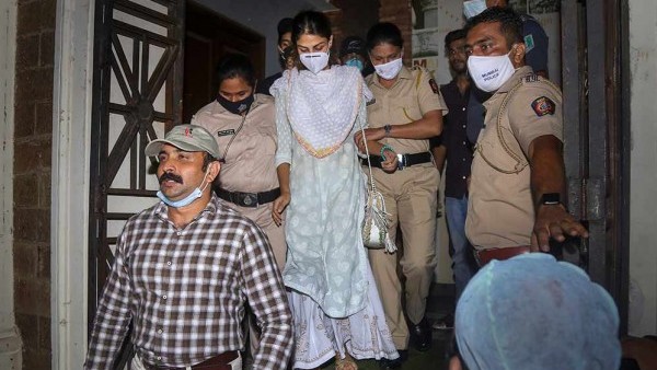 केवल ड्रग एडिक्ट से प्यार करने की सज़ा केवल ड्रग एडिक्ट से प्यार करने की सज़ा