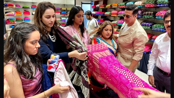 akshay-kumar-gift-his-on-screen-sisters-bandhani-saree-during-movie-raksha-bandhan-promotion