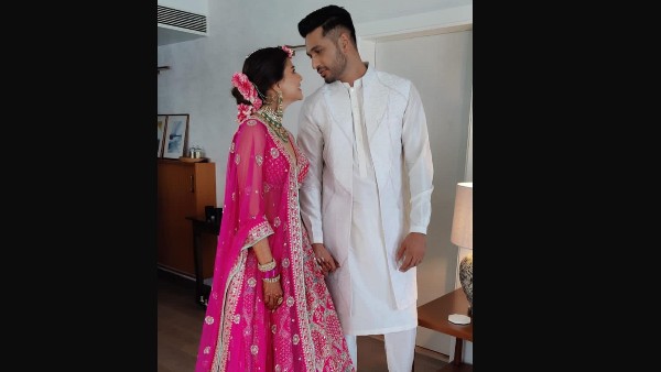 शादी में नजदीकी लोग हुए शामिल शादी में नजदीकी लोग हुए शामिल