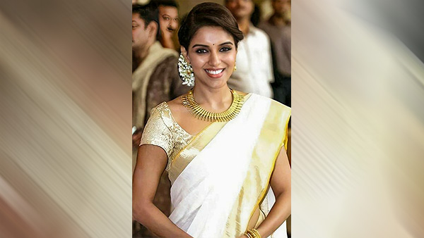 असिन असिन