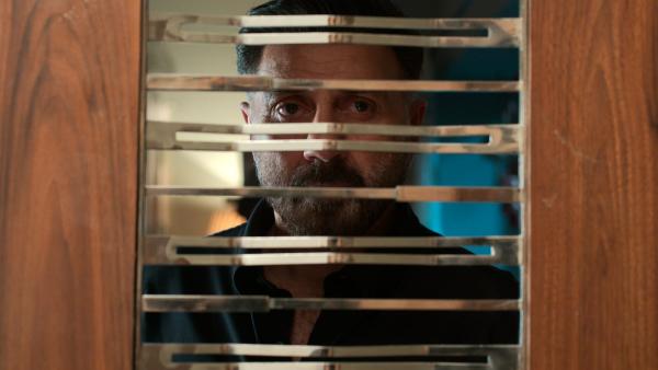 sunny-deol-opens-up-about-working-with-chup-director-r-balki-revealed-they-wrapped-film-in-45-days