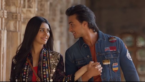 लवयात्री : 