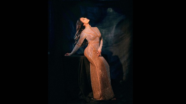 Malaika arora shares most glamorous and breath taking pics from her latest photoshoot, have a look