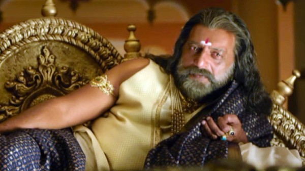 पोन्नियिन सेलवन 1 में प्रकाश राज पोन्नियिन सेलवन 1 में प्रकाश राज