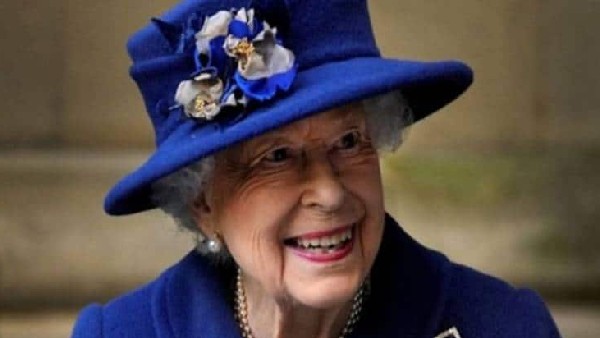 britain-queen-elizabeth-ii-passes-away-after-ruling-over-70-years-bollywood-celebs-pay-tribute britain-queen-elizabeth-ii-passes-away-after-ruling-over-70-years-bollywood-celebs-pay-tribute