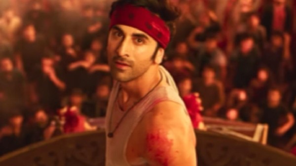 अयान मुखर्जी ने दी थी सफाई अयान मुखर्जी ने दी थी सफाई