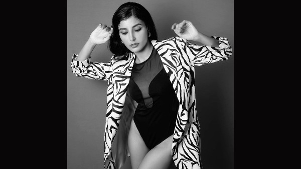 हर्षिता गौर का सेक्सी फोटोशूट हर्षिता गौर का सेक्सी फोटोशूट