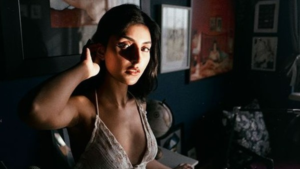 मिर्जापुर की डिंपी की सेक्सी फोटो मिर्जापुर की डिंपी की सेक्सी फोटो