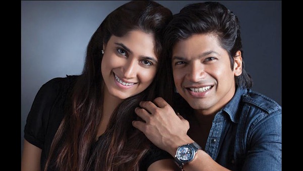 समुद्र किनारे शर्मिले शान ने किया प्रपोज : समुद्र किनारे शर्मिले शान ने किया प्रपोज :