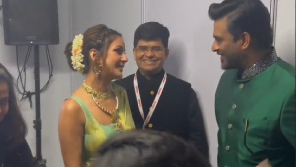 गपशप की शौकीन गपशप की शौकीन