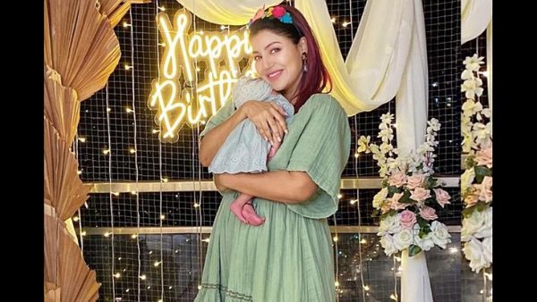 देबिना बनर्जी :