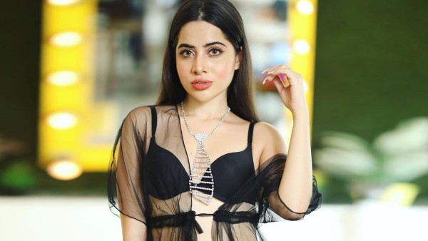 विवादित हैं उर्फी!