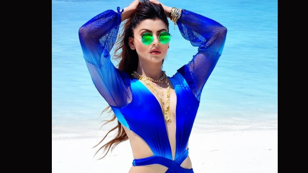 उर्वशी का महंगे ब्रैंड के टोट बैग उर्वशी का महंगे ब्रैंड के टोट बैग