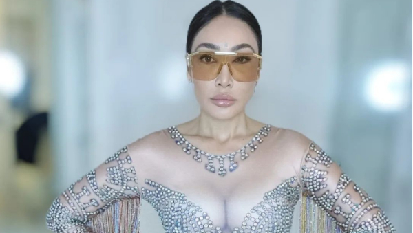 सोफिया हयात का बर्थडे लुक