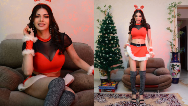 शर्लिन चोपड़ा का सेंटा लुक