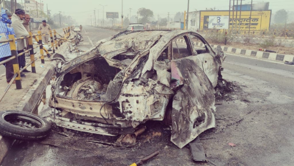 मौके पर पहुंची एम्‍बुलेंस 