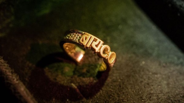 कई सेलेब्स ने दी बधाई कई सेलेब्स ने दी बधाई