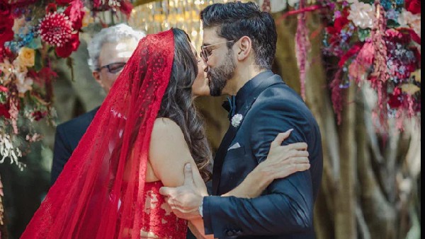 फरहान अख्तर-शिबानी दांडेकर फरहान अख्तर-शिबानी दांडेकर