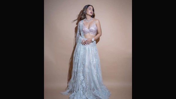 स्टाइलिश लुक स्टाइलिश लुक