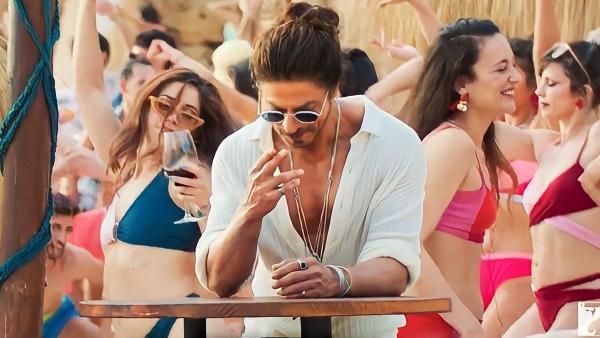 shahrukh-khan-reacts-on-protests-against-pathaan-at-kiff-says-people-like-us-will-stay-positive