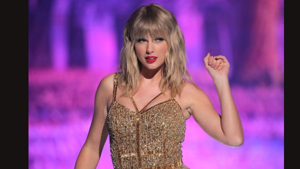 कई लोगों को कर चुकी हैं डेट : कई लोगों को कर चुकी हैं डेट :