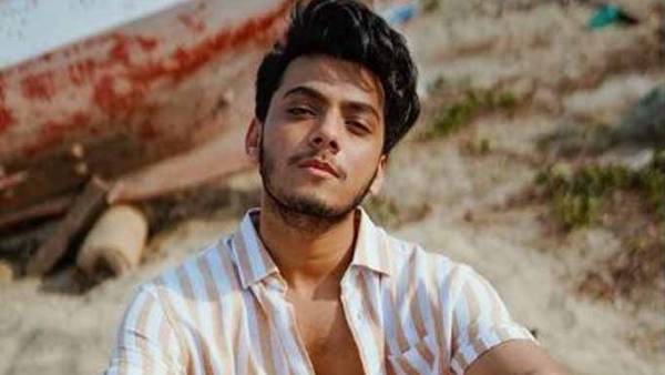 Q. सफलता के साथ खुद में कितना बदलाव पाते हैं? Q. सफलता के साथ खुद में कितना बदलाव पाते हैं?