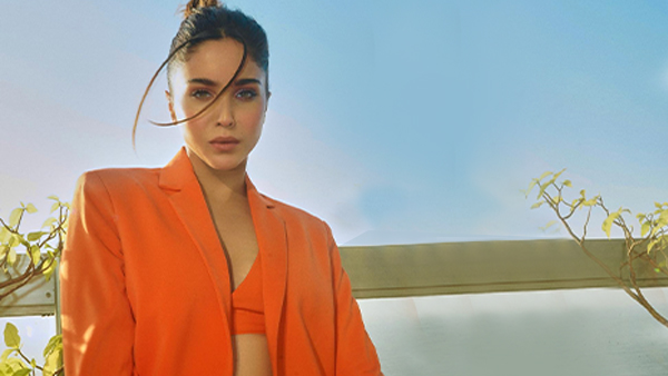 तारीफ कर रहे हैं तारीफ कर रहे हैं